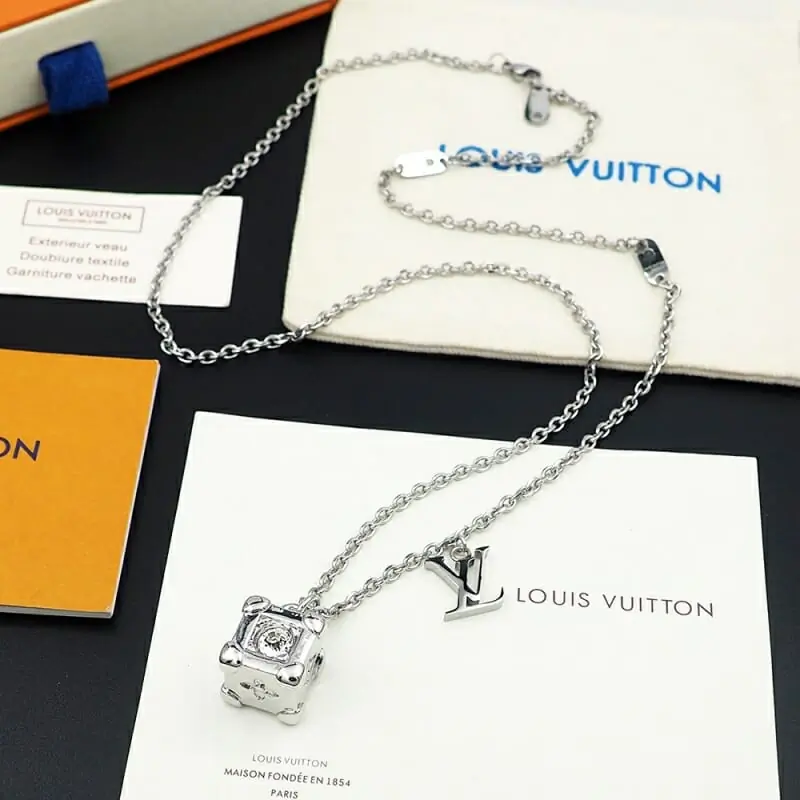 louis vuitton collier s_1224126